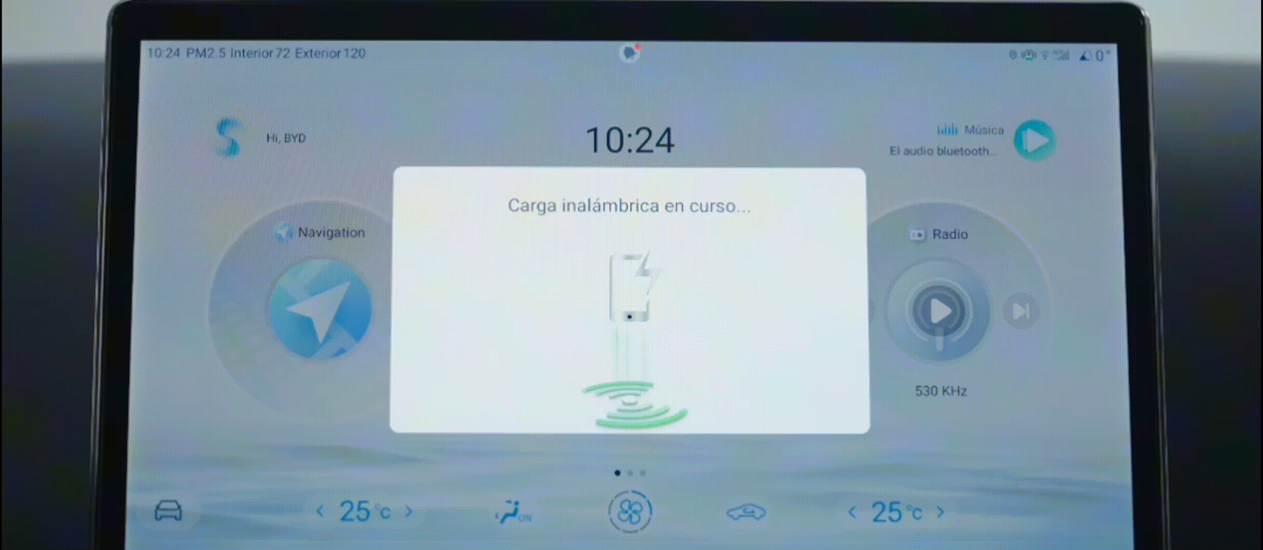Carga inalámbrica del teléfono inteligente BYD SHARK