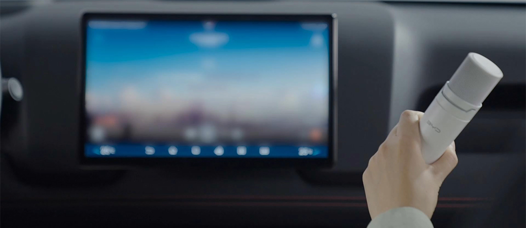 Disfruta de tu viaje con la función Karaoke BYD SHARK